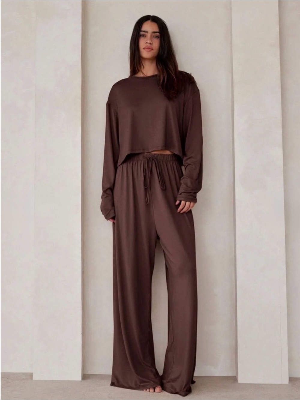 NWT BUMPSUIT The Cloud Pant & Crop Long Sleeve
Tee - Medium -
Chocolate